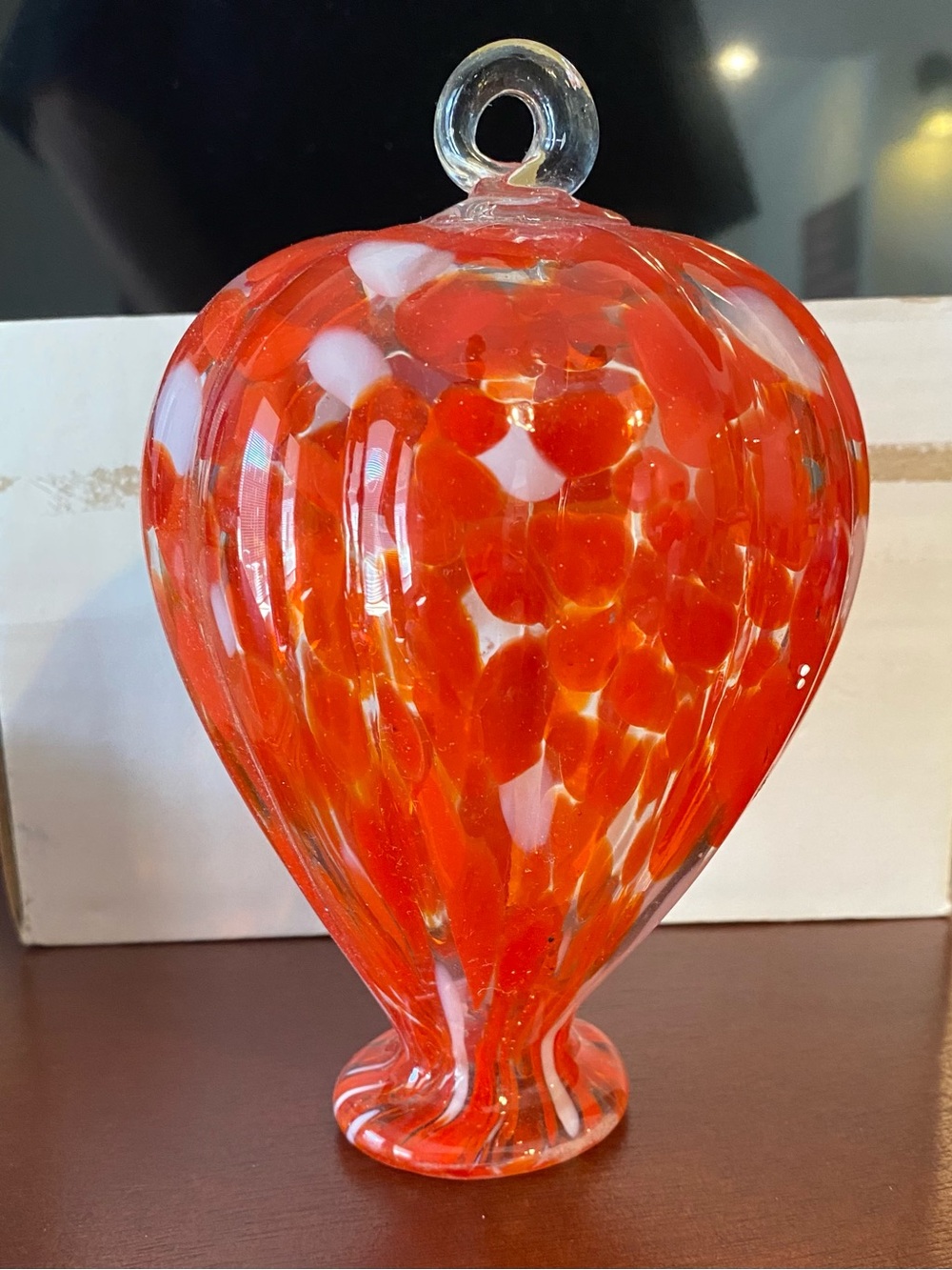 Master craft Handblown Red Glass Hot Air Balloon Hummingbird Feeder - new in box